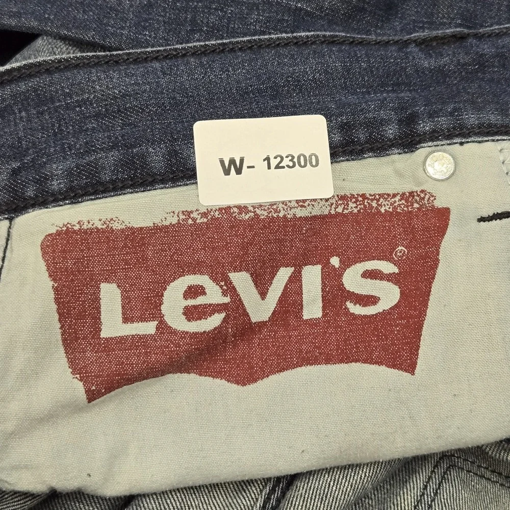 Levis *please carefully